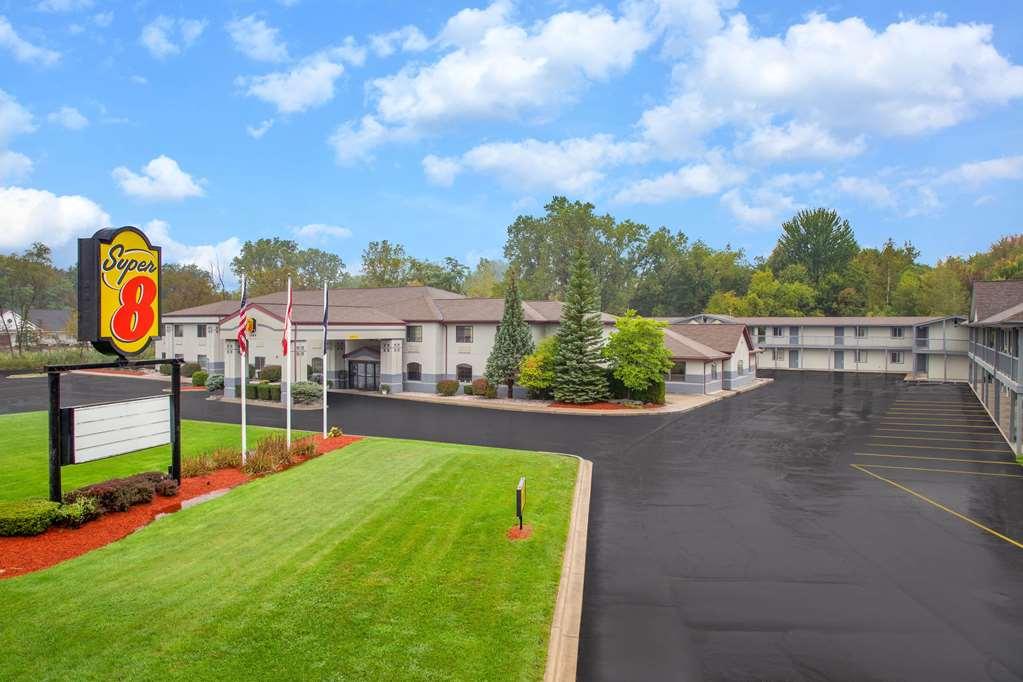 Super 8 By Wyndham Marysville/Port Huron Area Екстериор снимка