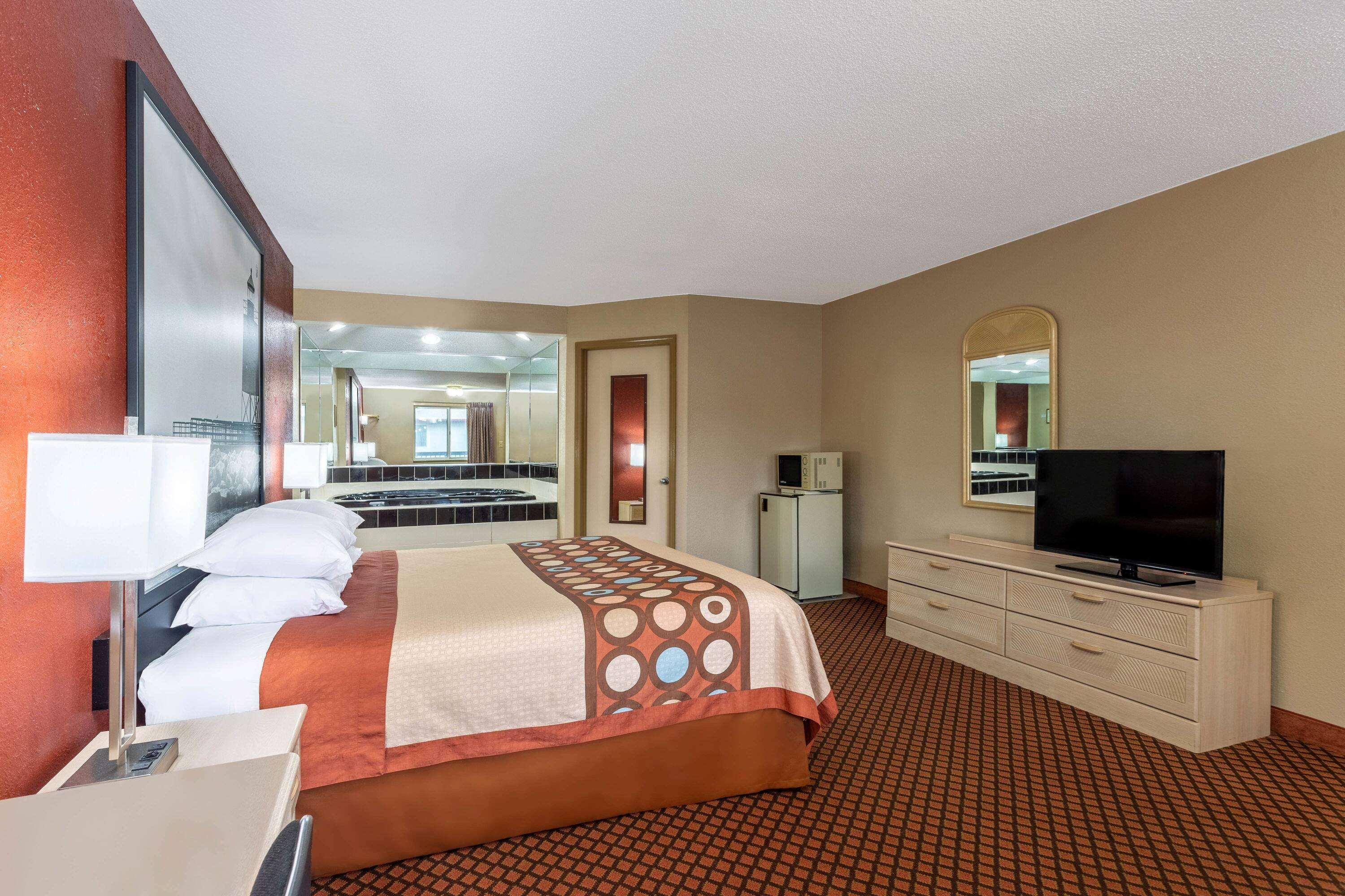 Super 8 By Wyndham Marysville/Port Huron Area Екстериор снимка