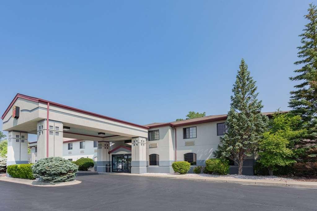 Super 8 By Wyndham Marysville/Port Huron Area Екстериор снимка