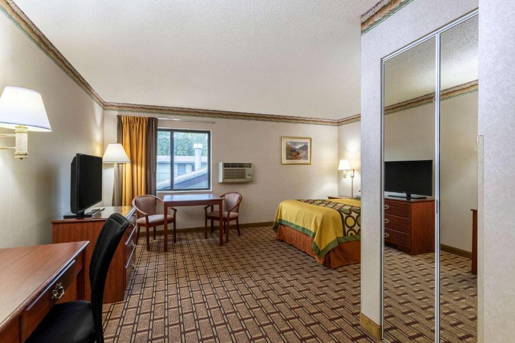 Super 8 By Wyndham Marysville/Port Huron Area Екстериор снимка
