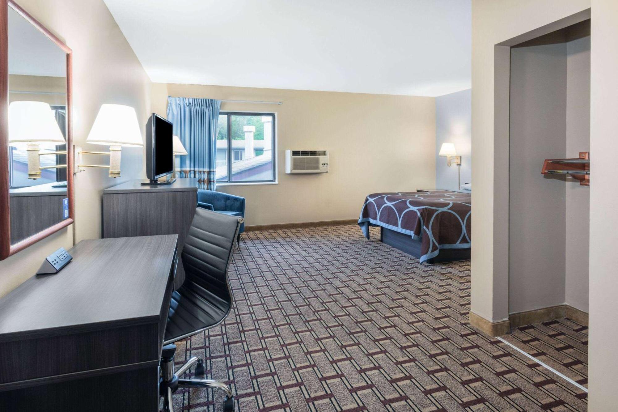 Super 8 By Wyndham Marysville/Port Huron Area Екстериор снимка